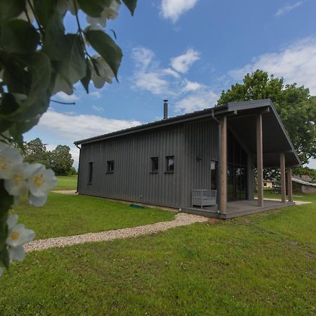 Holiday Home Uzbazes Valmiera Exteriér fotografie